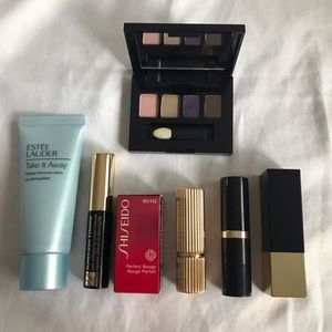 FULL SIZE lipsticks and DELUXE samples worth$90+
